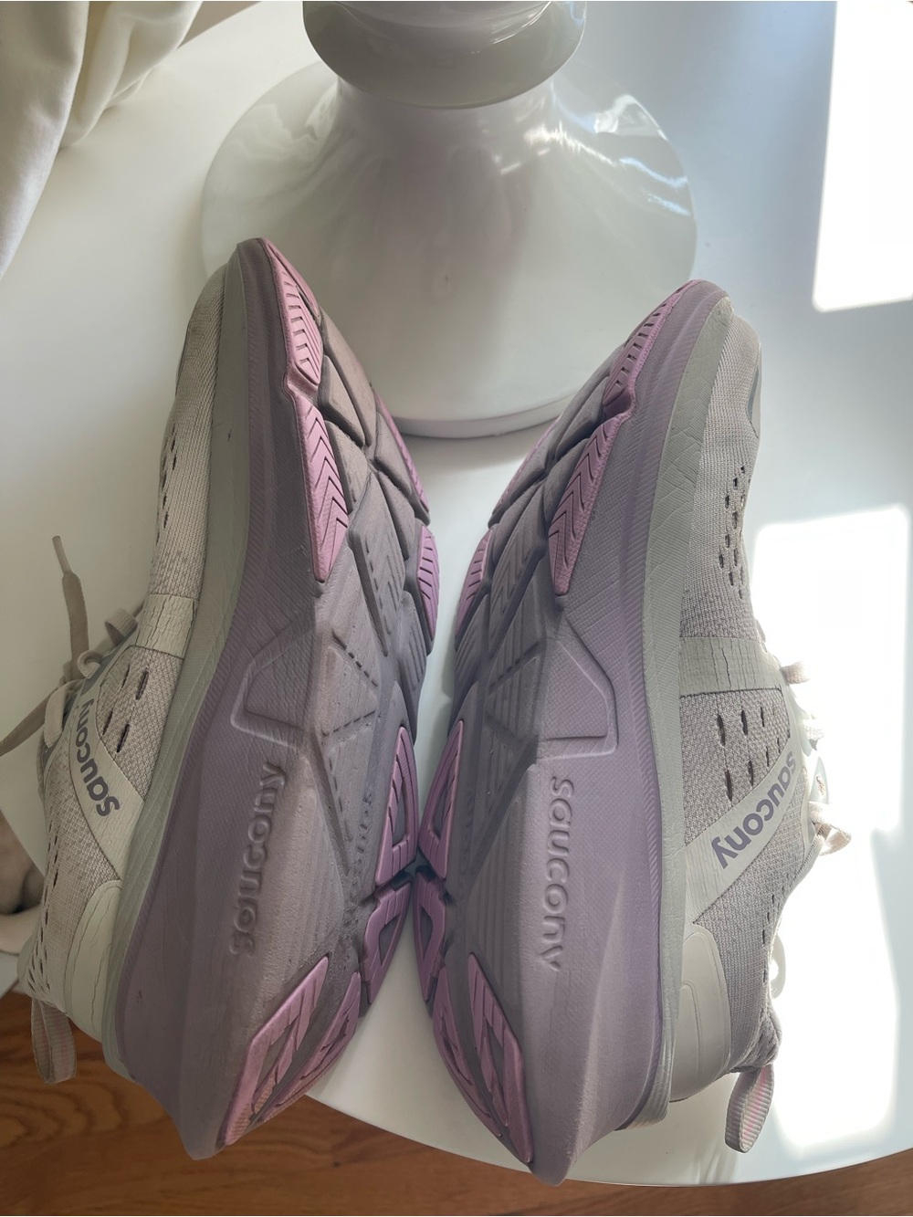 Saucony Women's Running Shoes in Light Purple and Soft Pink - Picture 5 of 10
